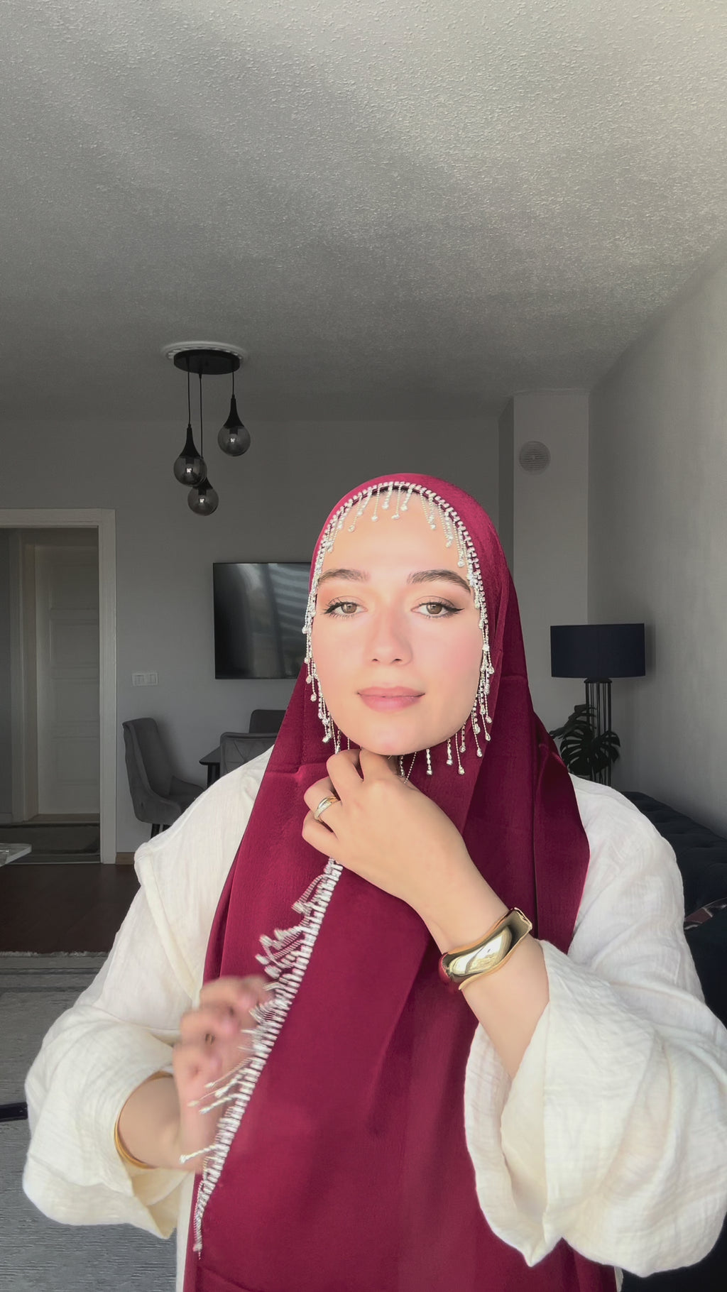 H001 Damla Kristal Çerçeveli Şifon Şal - Bordo - video 4